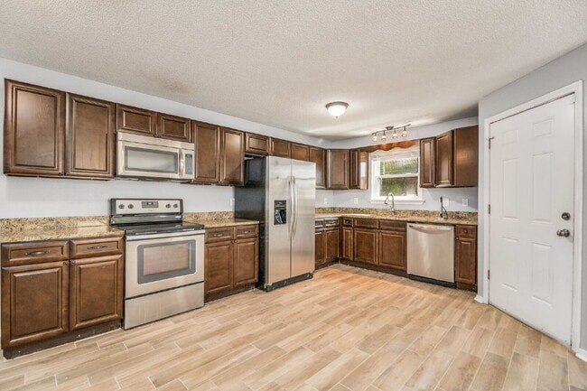 Photo - Charming 3-Bedroom Home Near Downtown Pens...