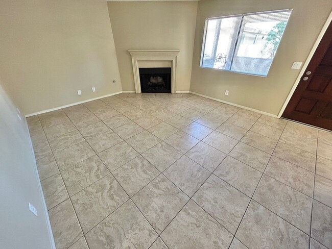 Photo - Inviting condo with open layout in a prime Northwest location