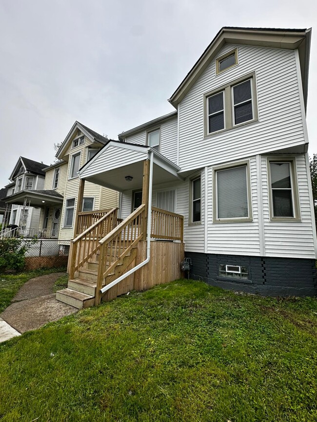 Photo - 5409 Fischer St