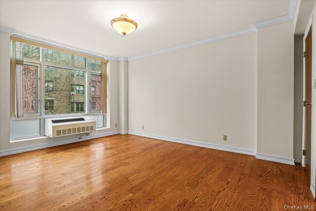 Photo - 3511 Cambridge Ave Unit 3F