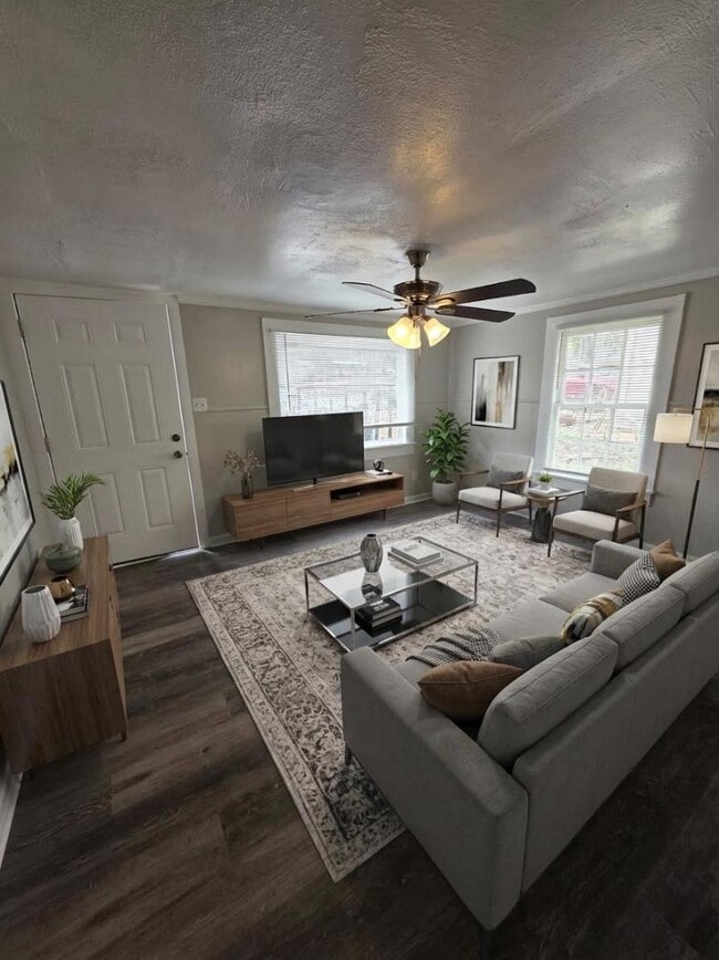 Photo - 206 Hedgecock Rd