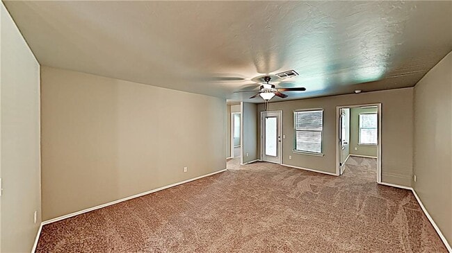 Photo - 123 St Charles Way