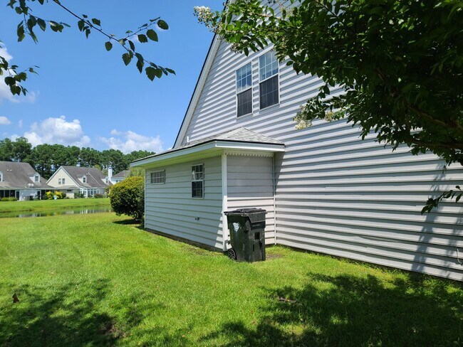 Photo - Freshly renovated and low maintenance