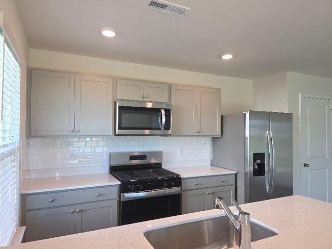 Photo - 408 Honeycutt Oaks Dr