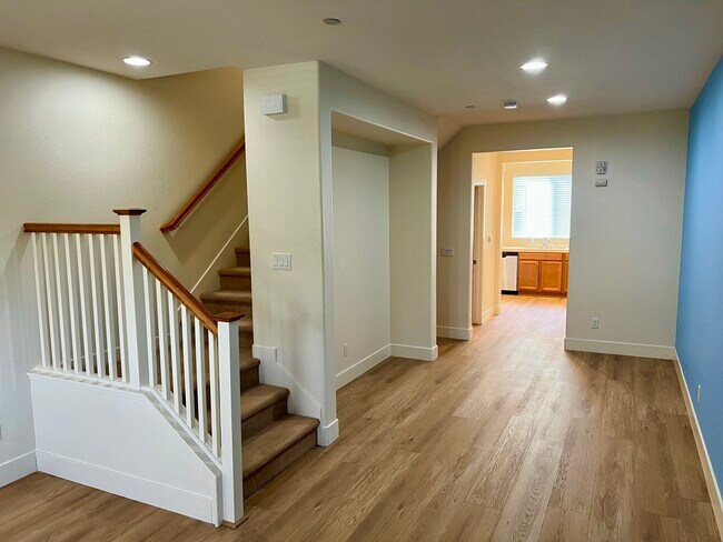 Photo - 412 17th st Condo