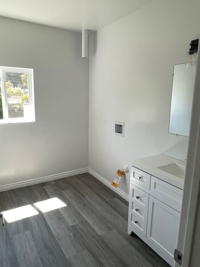 Photo - 2804-2806 W Grand Ave Unit 2806