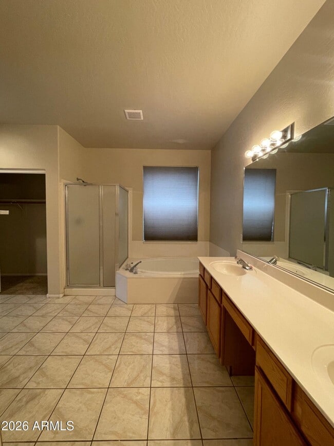 Photo - 7140 E Medina Ave