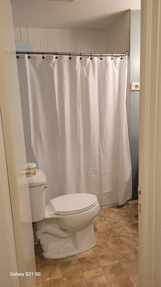 Photo - 1600 W 6th St