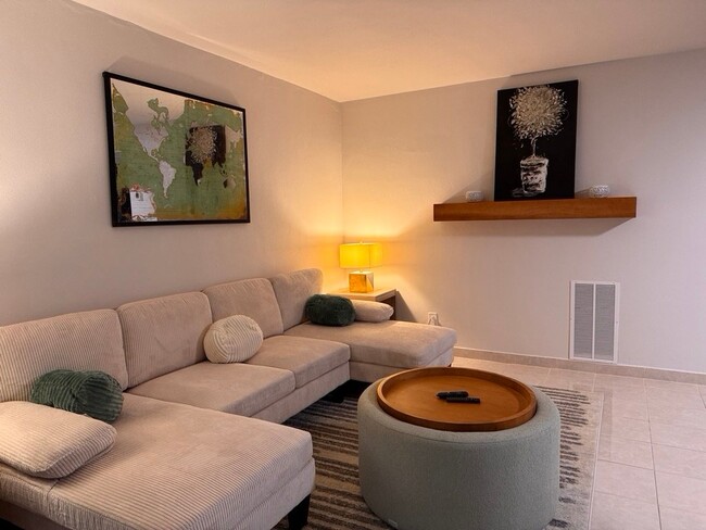 Photo - 1221 Drew St Unidad 1221 Drew st apt C2