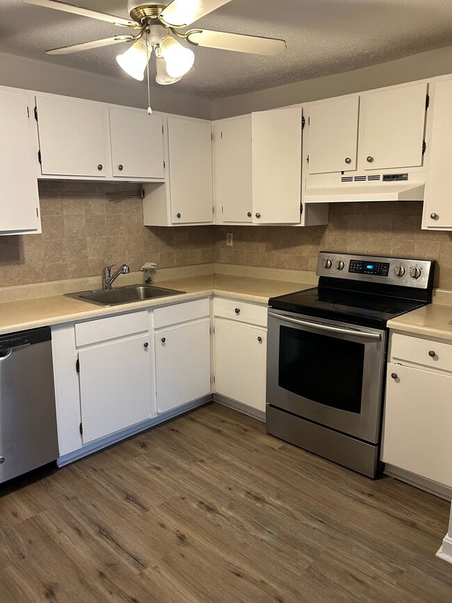 Photo - 1495 Bodwell Rd