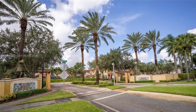 Photo - 806 N Santa Catalina Cir