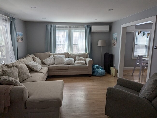 Photo - 40 Harriet Ave