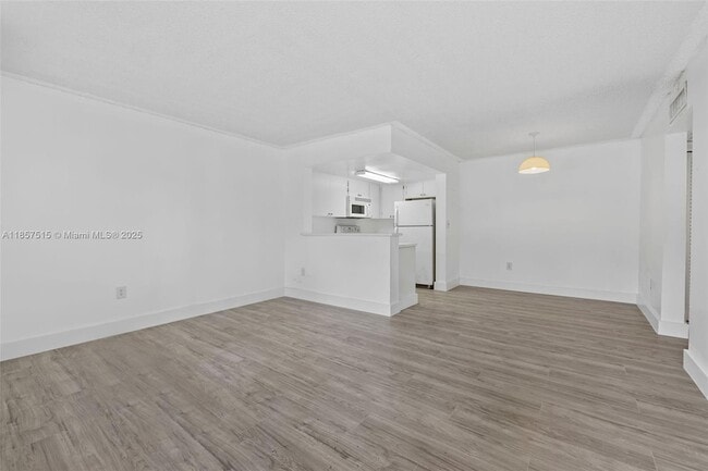 Building Photo - 8615 NW 5th Terrace Unit 14103