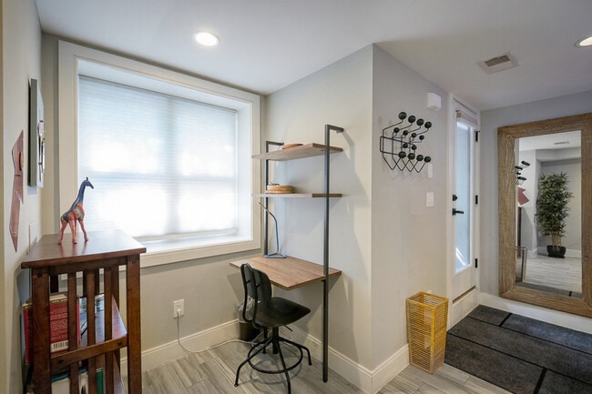 1723 Willard St NW Unit SI ID1587681P