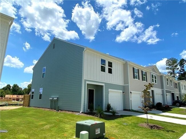 Photo - 239 Grand Central Wy