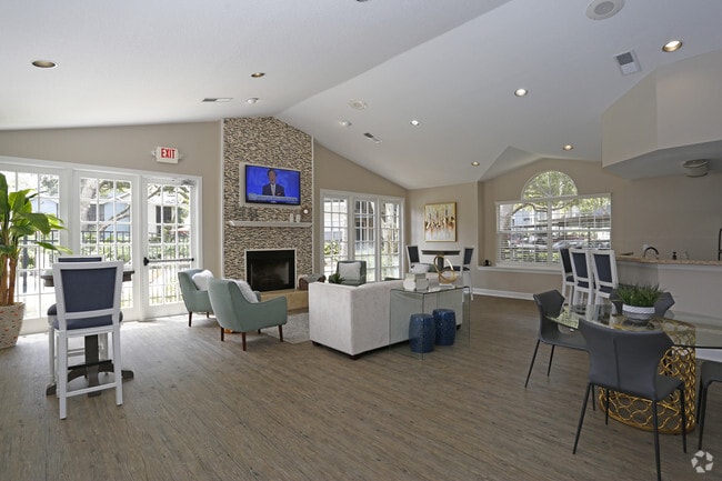 Clubhouse - Stonegate Apartments