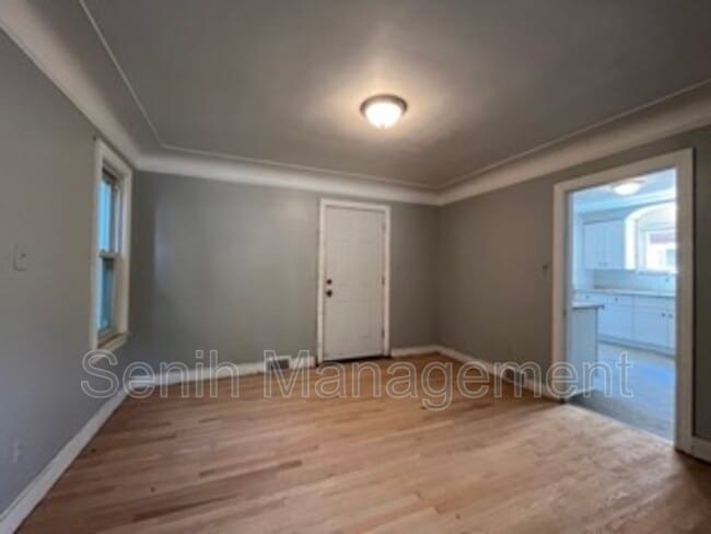 Photo - 5106 Buckingham