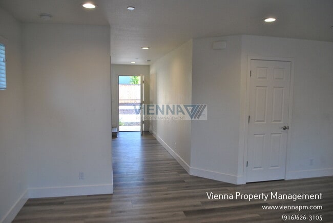 Photo - 4830 Morgera Ln