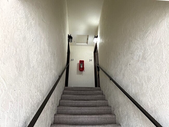 2255 Arbutus St Unidad 2255 Arbutus #34 [PRM: Henry]