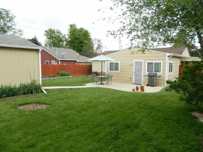 Photo - 3 bed/ 1 Bath in Desirable Park Hill Neighborhood