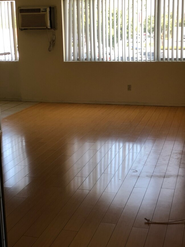 Photo - 1413 S Almansor St Unit G