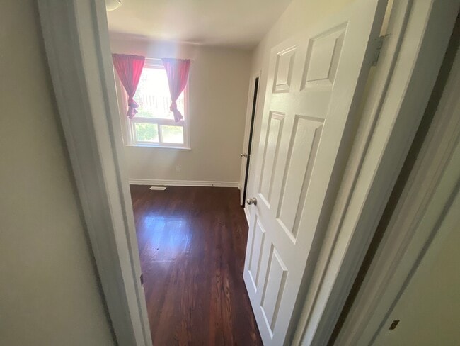 Photo - 87 Packard Bouelvard-1