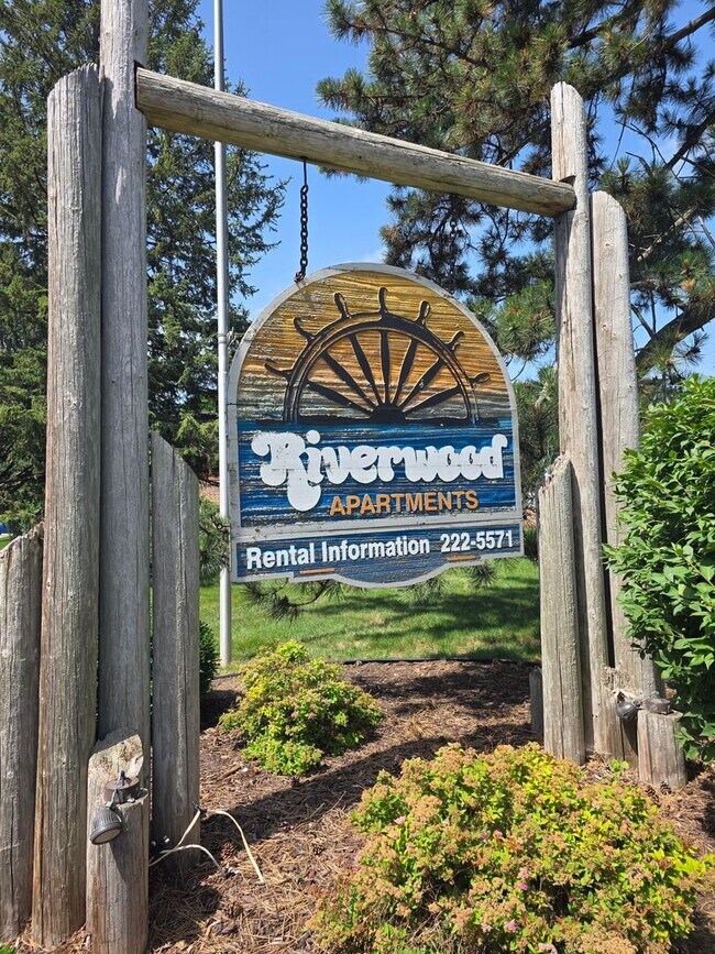 Photo - Riverwood Apartments