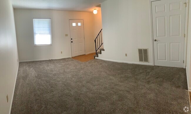 Building Photo - 215 Gum Hollow Rd Unit 2 Rental