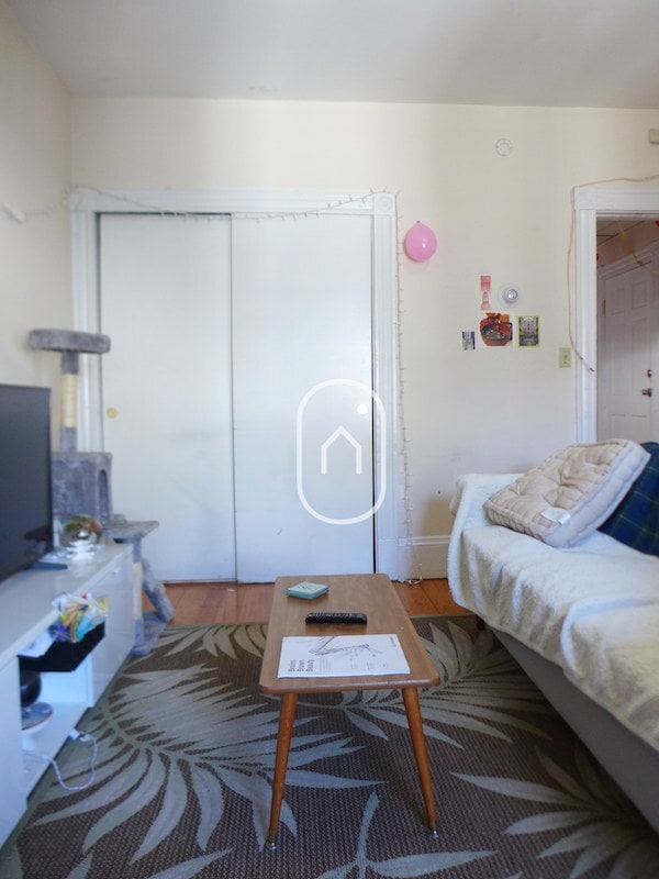 Photo - 1576 Tremont St