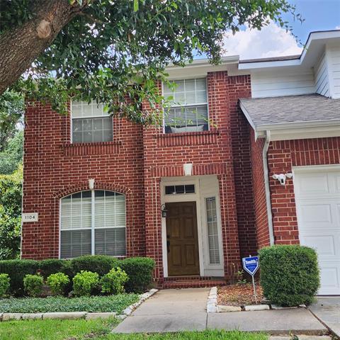 Photo - 1104 Summerbrook Dr House
