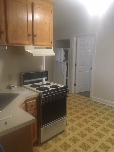 Kitchen - 42 Silver St Unit 1