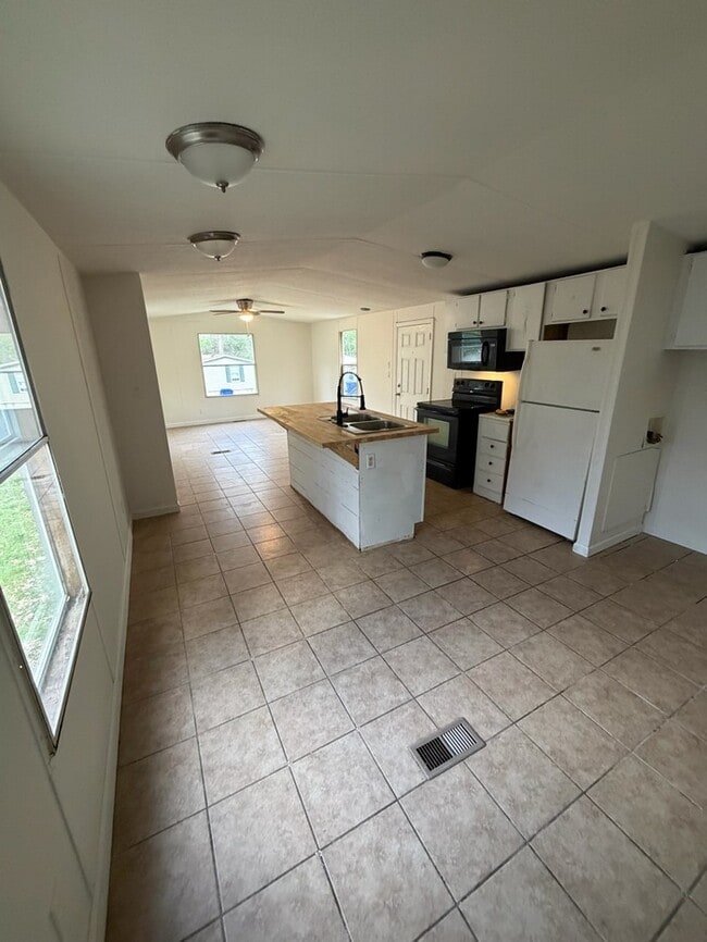 Photo - 8100 Yount Rd