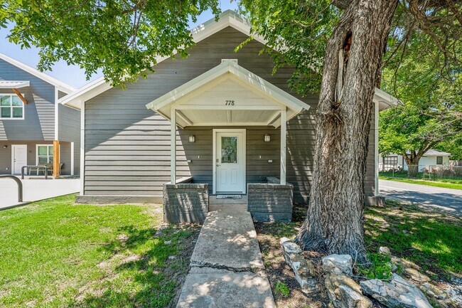 Building Photo - 778 N Belknap St Unit 778 N Belknap St. #102 Rental