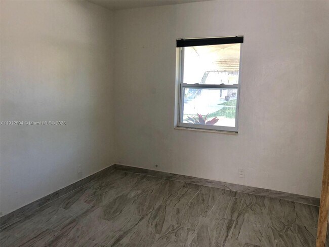 Photo - 2519 Pierce St Unit B