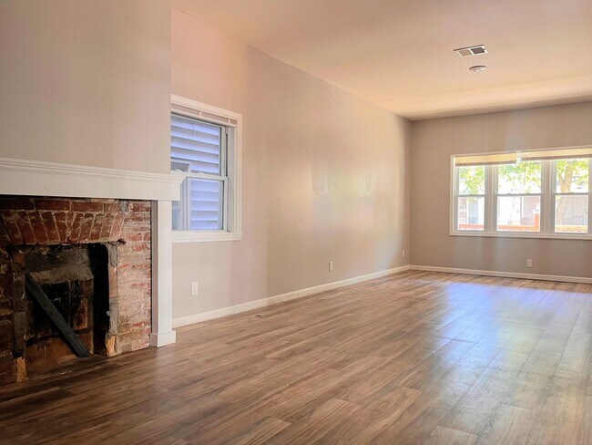 Photo - 647 West Ave Unit Lower