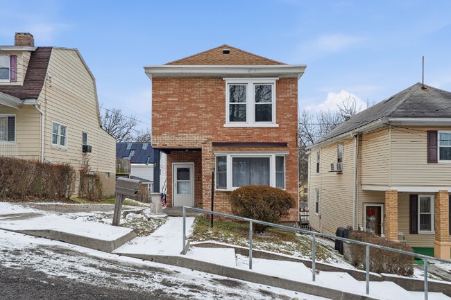 Building Photo - 1210 Round Top St