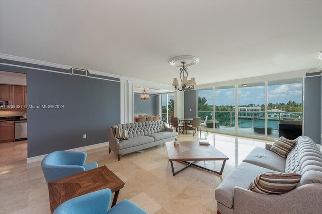 Photo - 20201 E Country Club Dr Unit #405