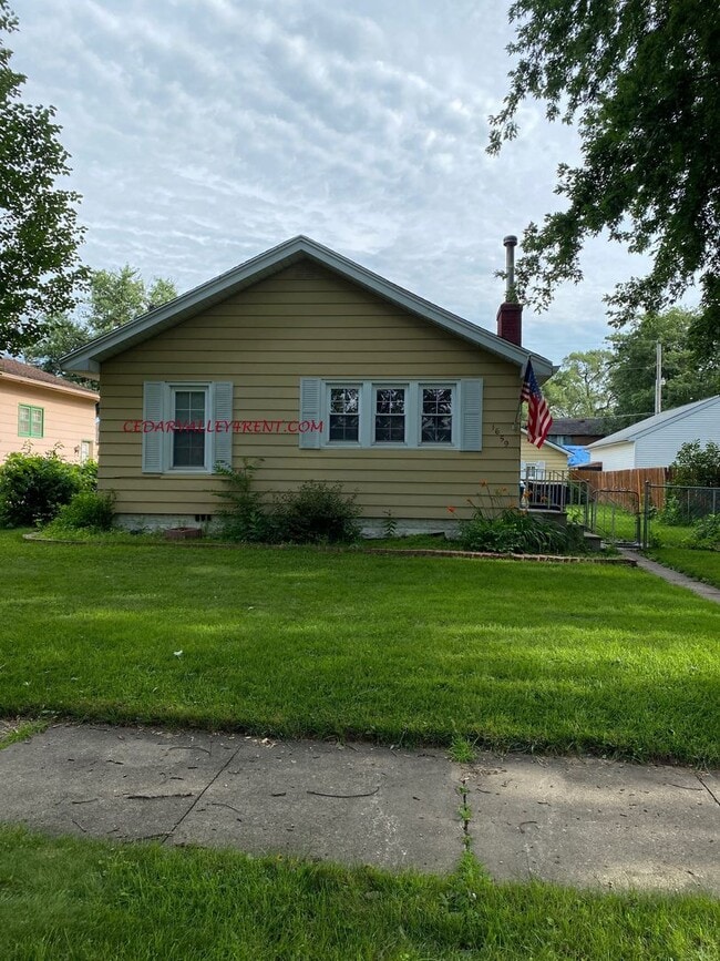 Photo - 1659 Forest Ave Casa