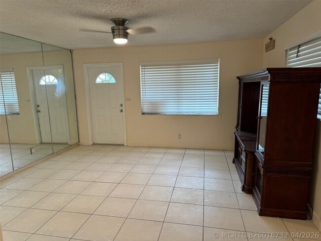 4564 NW 16th Ave