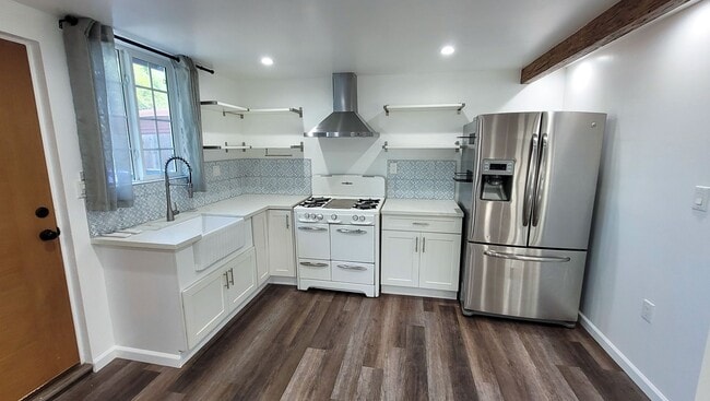 Photo - b10436 Unit .5