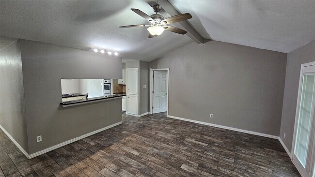 Photo - 10007 Winding Trail Rd