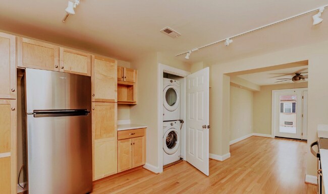 Photo - 236 S High St Apartment Unit 1- 5