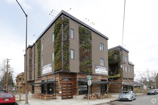 Woodlawn Apartments