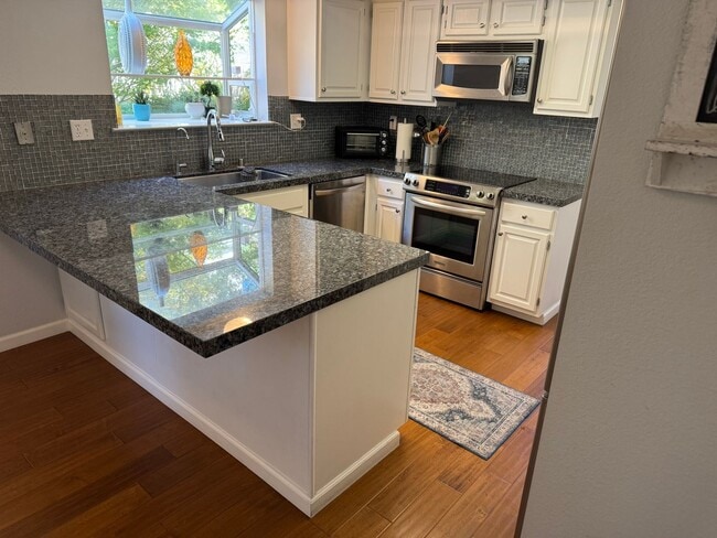 Photo - Beautiful 3bd/2.5 bath Single Family Home