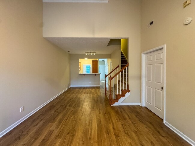 Photo - 3 Bed 2.5 Bath Townhome with New Flooring and Paint