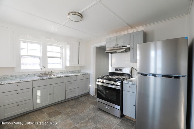 Photo - 180 Broadway