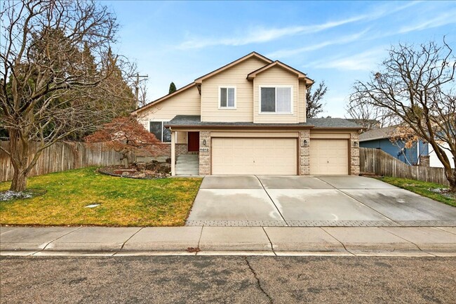 Building Photo - Comfortable Living in a Prime Central Boise Location