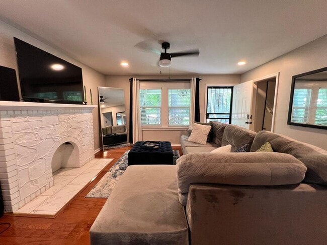 Photo - 1961 Browns Mill Rd SE