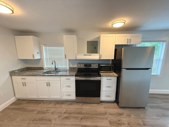 Photo - 27 NW 11th Ave