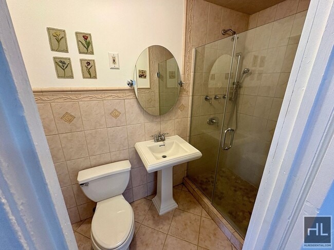 Photo - KELLY STREET, BRONX Unidad 3